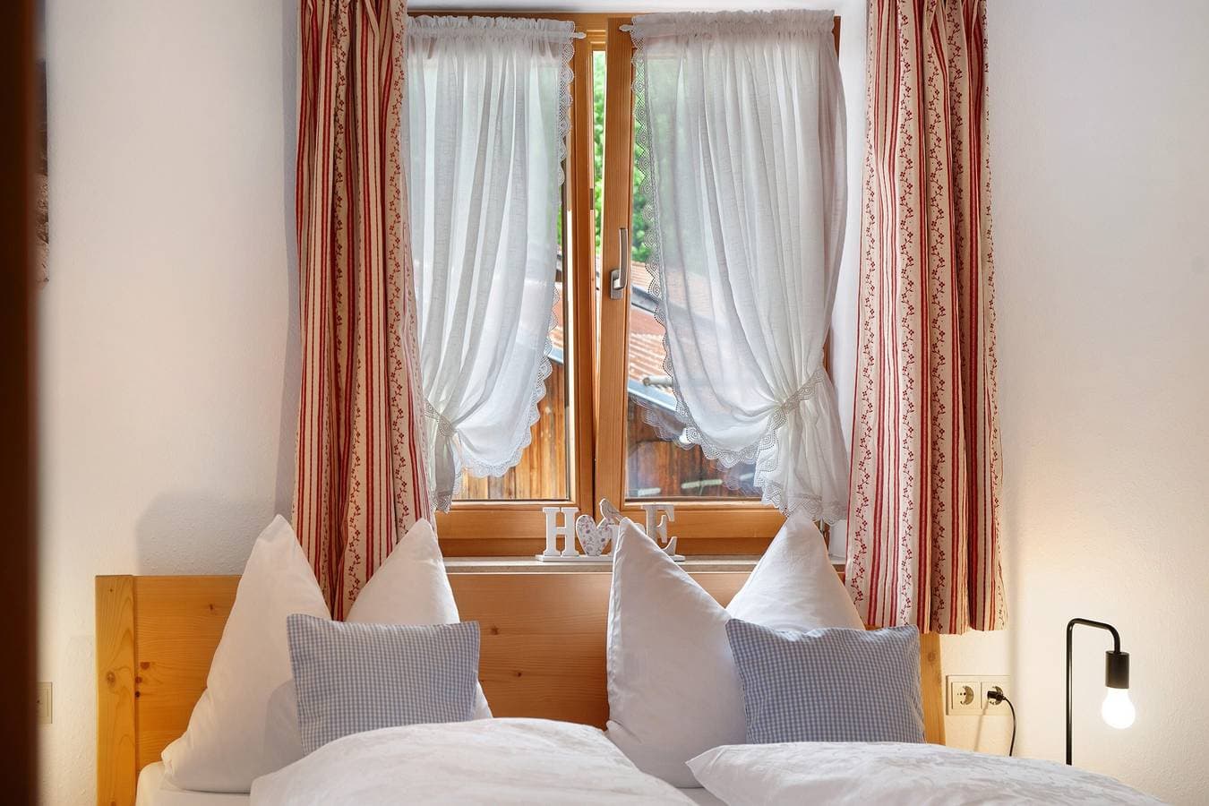 Foto 12 von 21: Ferienwohnung Zugspitze mit Bergblick, Balkon und WLAN