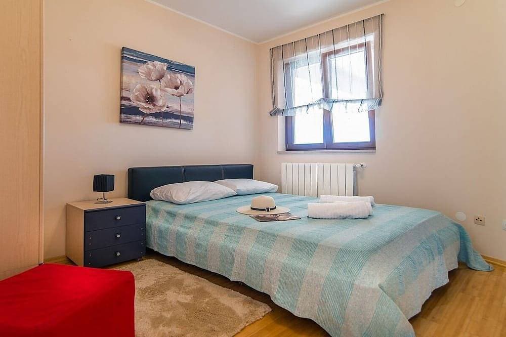 Foto 2 von 26: Große Villa mit privatem Pool, ideal gelegen, nur 15 Minuten vom malerischen Ferienort Rovinj entfernt!