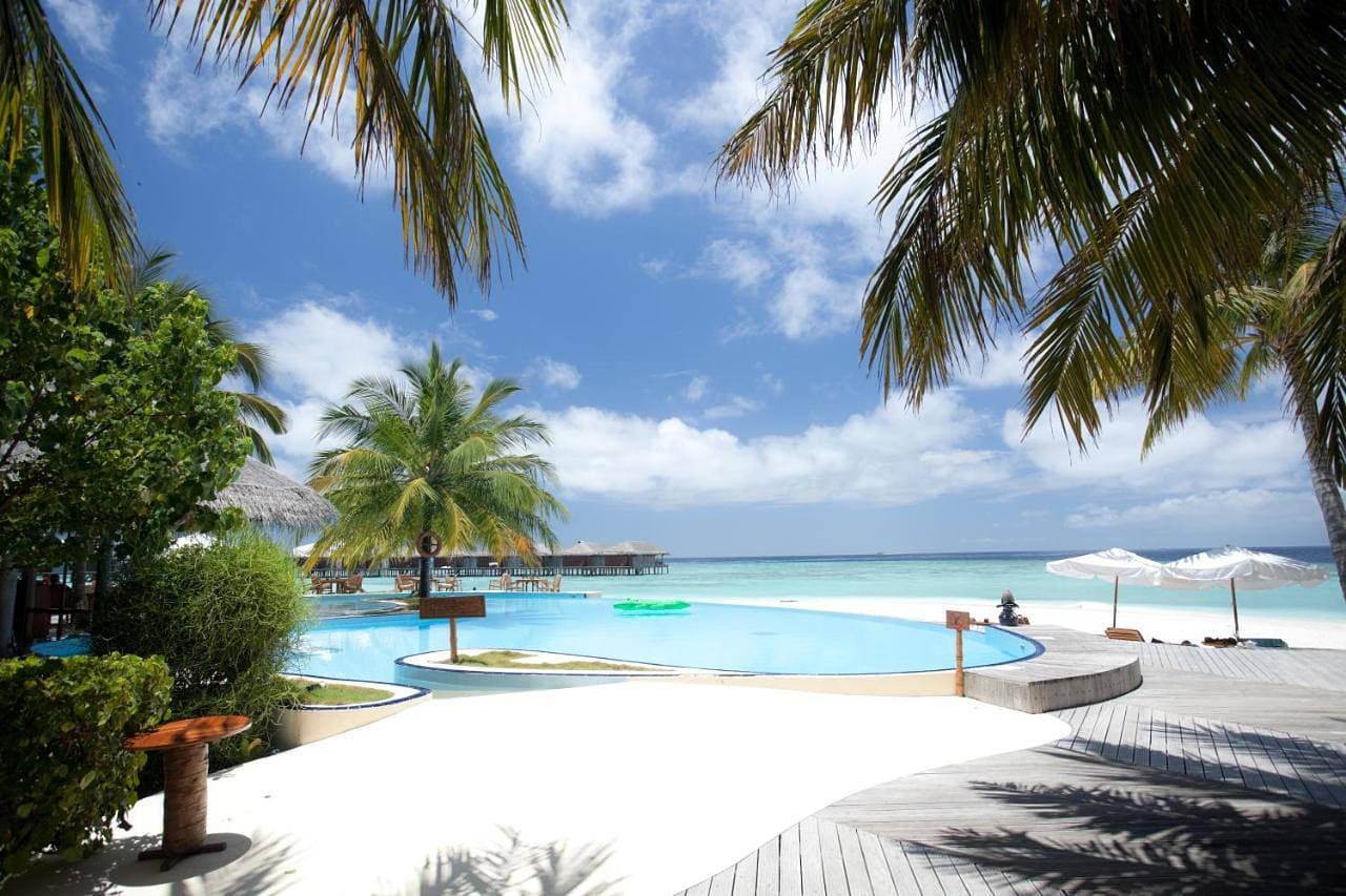 Foto 4 von 10: Semi Detached Beach Villa