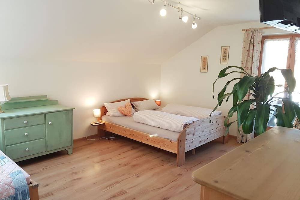 Foto 2 von 27: Schöne grosse renovierte Ferienwohnung mit 3 Schlafzimmern