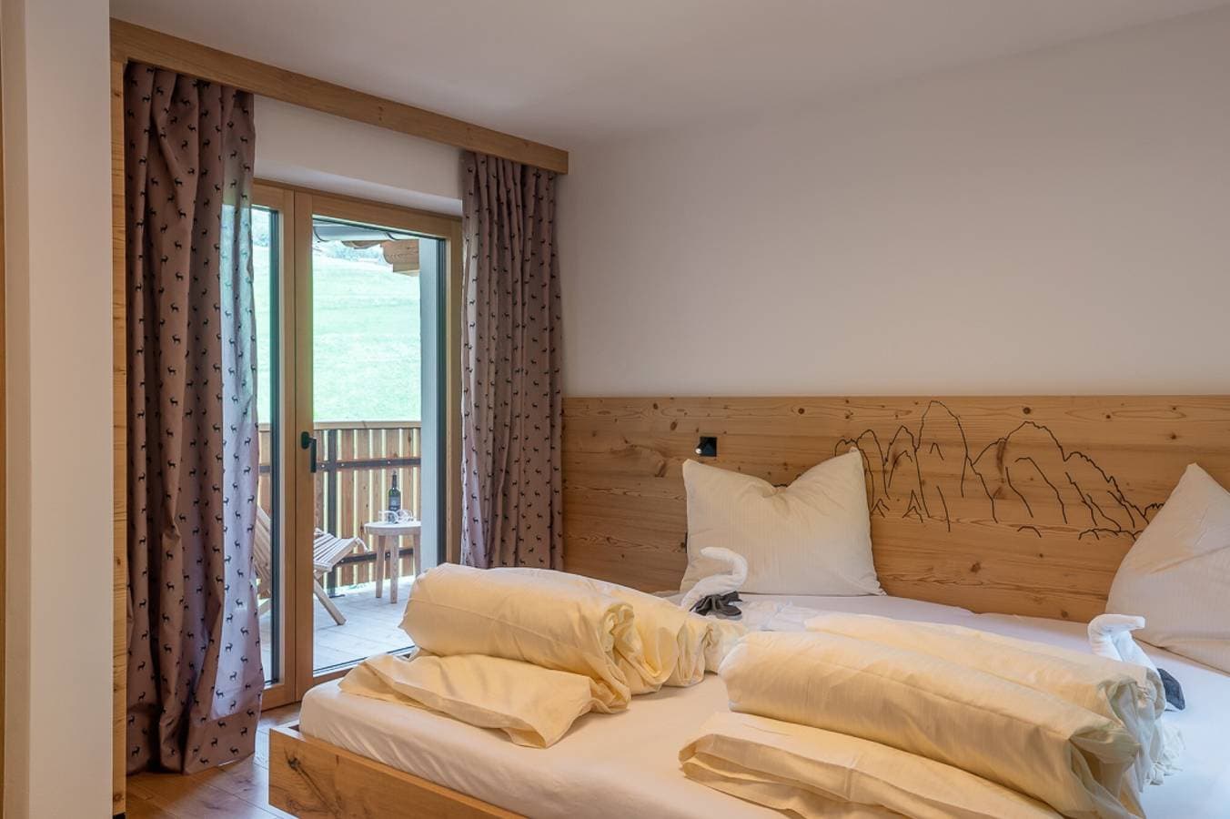 Foto 3 von 34: Ferienwohnung "Planerhof Apartment Alpenrose" mit Bergblick, Gemeinschaftsterrasse und WLAN