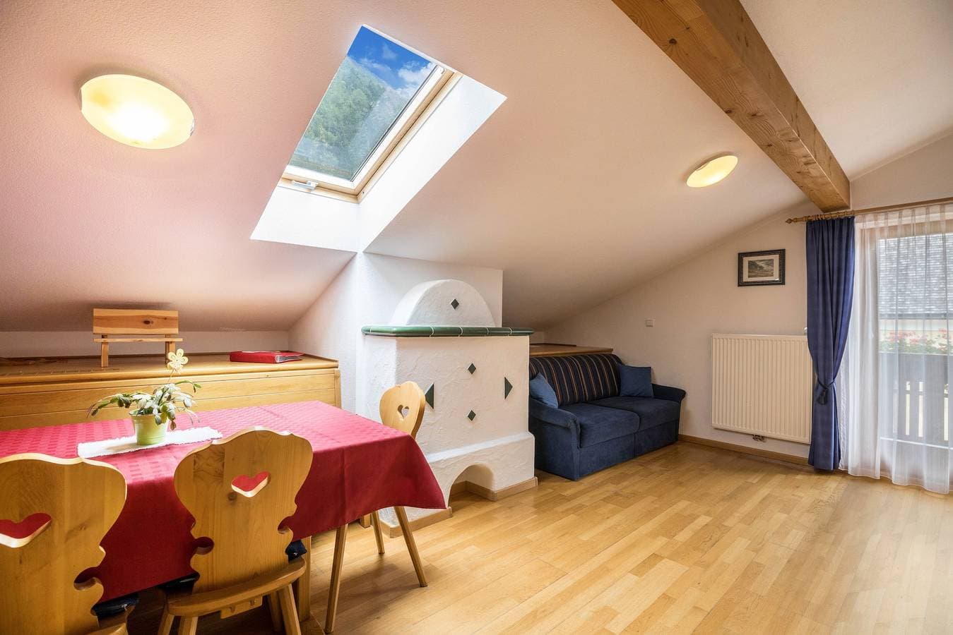 Foto 5 von 20: Gemütliche Ferienwohnung "Arnika - Mesnerhof" mit Bergblick, WLAN, Balkon & Garten