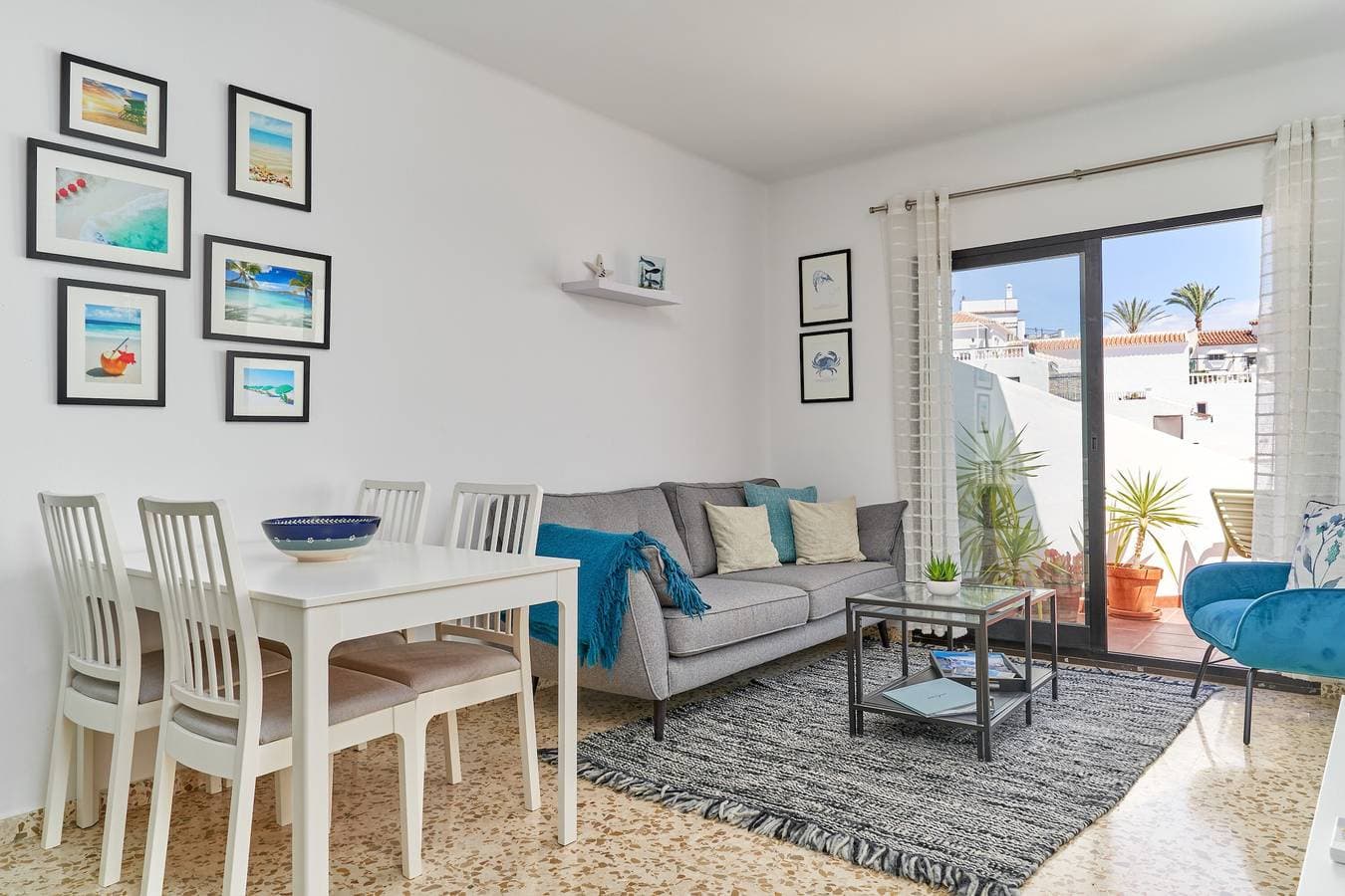 Foto 9 von 32: Ferienwohnung 'Meerblick Nerja' mit gemeinsamem Pool, WLAN und Klimaanlage