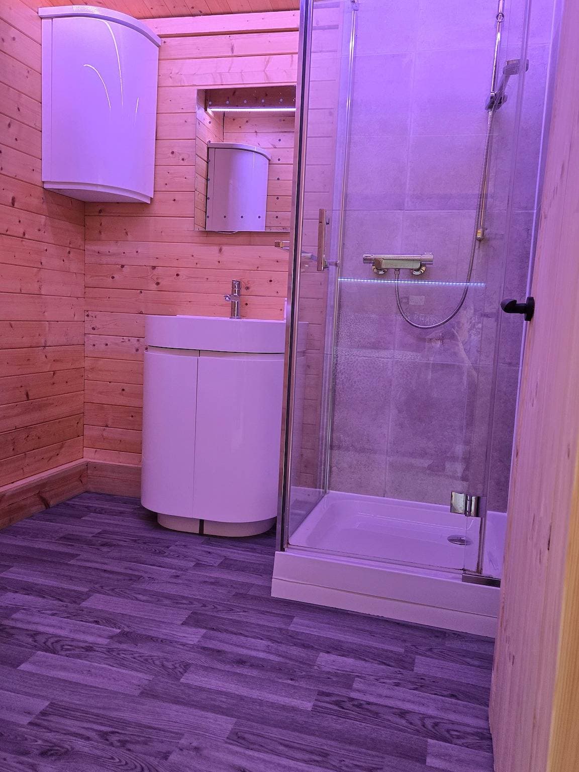 Foto 8 von 19: Blockhütte für 2 Personen mit Garten