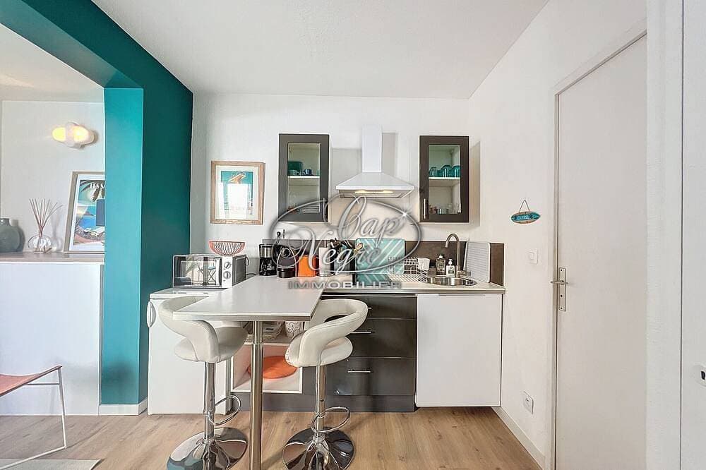 Foto 4 von 8: Modern studio with sea view and direct access to Cavalière Beach