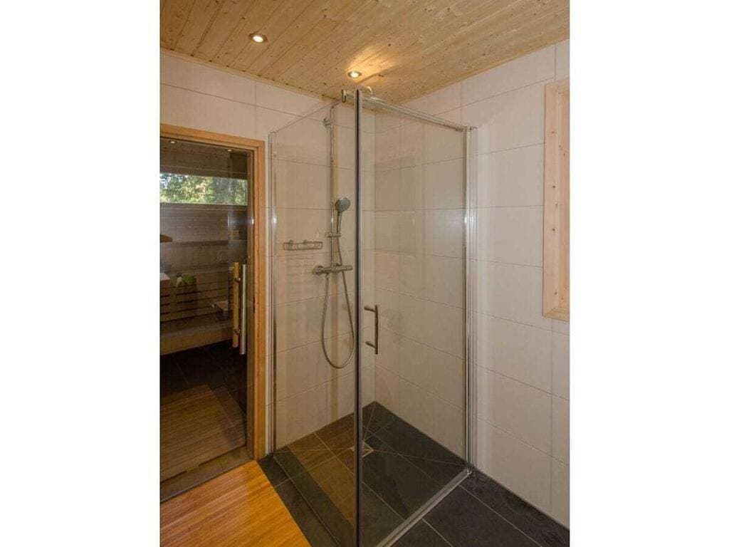 Foto 12 von 22: Three-Bedroom Holiday Home