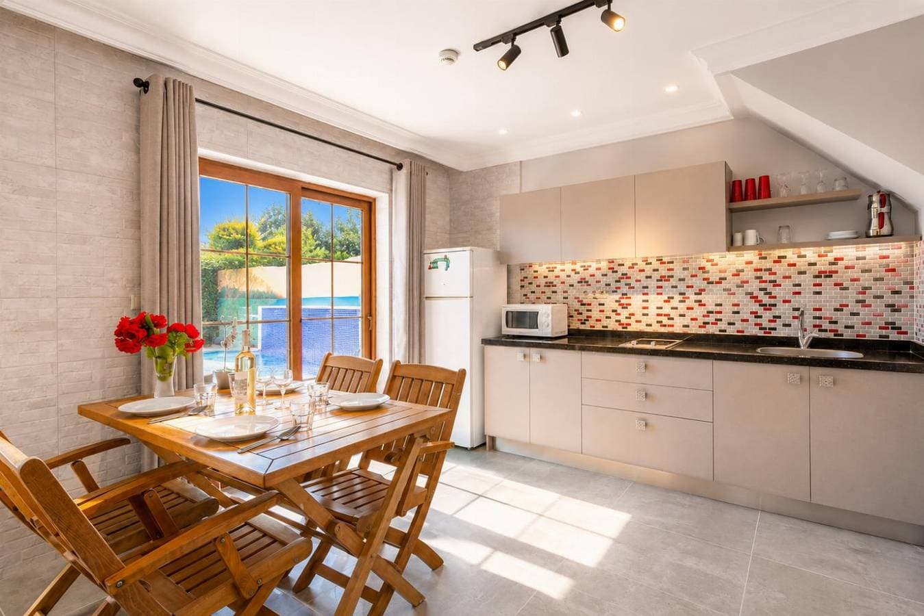 Foto 5 von 18: Villa für 4 Personen mit Balkon