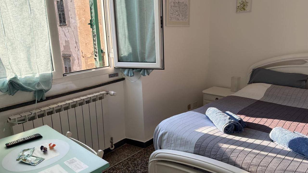 Foto 5 von 24: Double Room with Private Bathroom