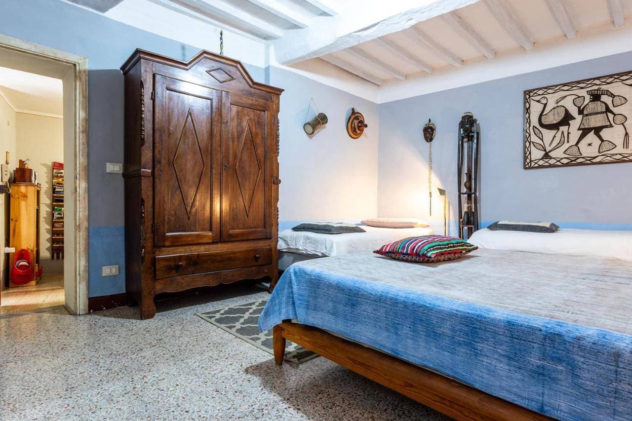 Foto 6 von 15: Quadruple Room with Private Bathroom