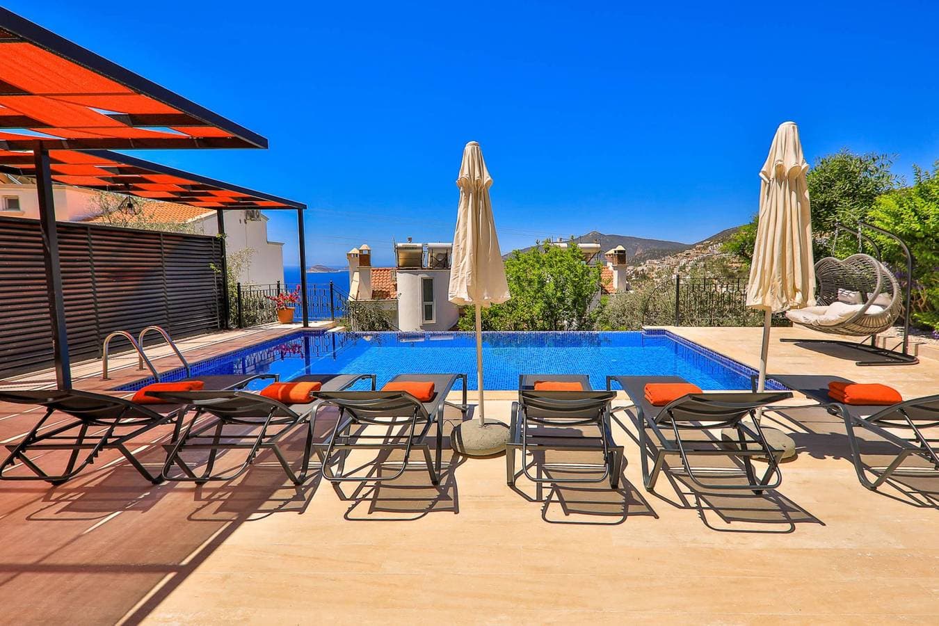 Foto 5 von 58: Villa für 6 Personen mit Balkon