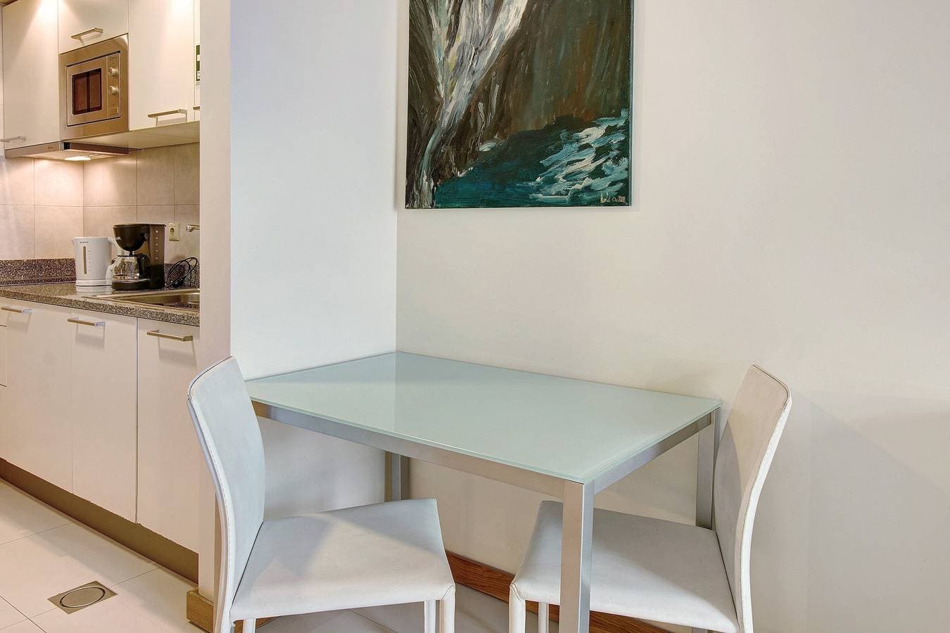 Foto 8 von 13: Apartment 'Dfm Happy Days F - Funchal' mit Balkon, WLAN und Klimaanlage