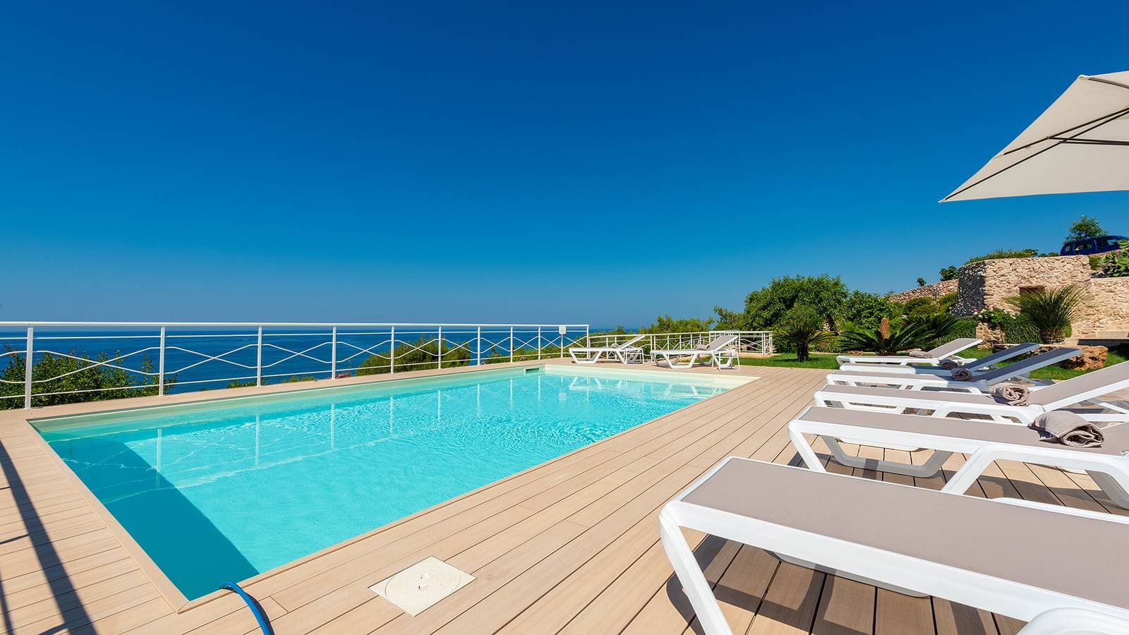 Foto 10 von 46: Ferienhaus für 10 Personen mit Garten