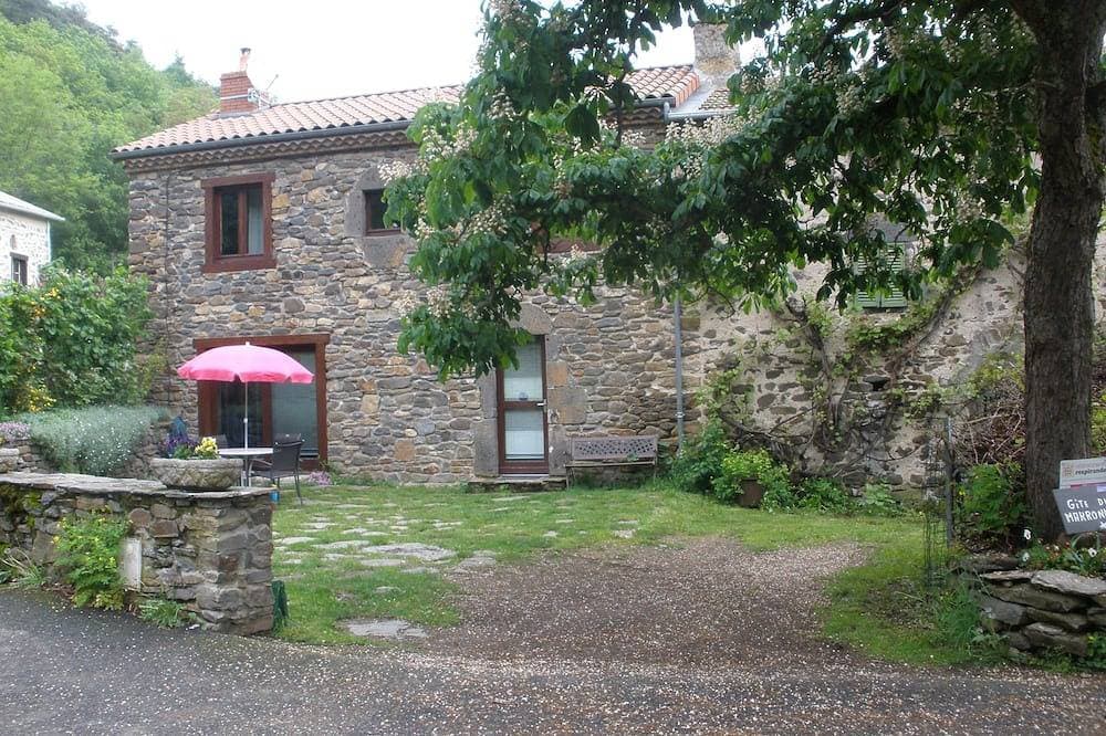 4-Sterne Unterkunft in kleinem Dorf der Auvergne auf dem Land 1