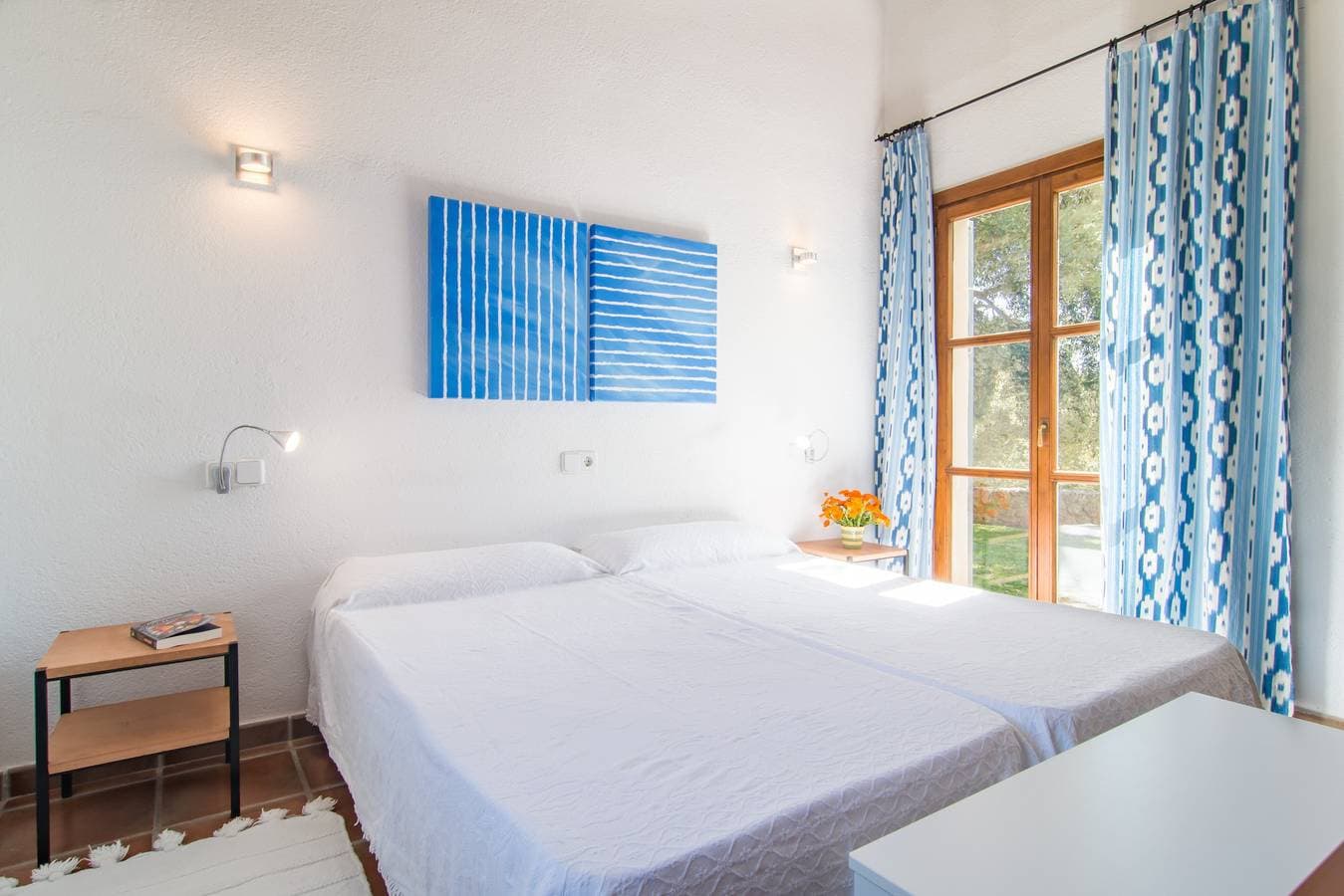 Foto 13 von 29: Schönes Ferienhaus "Finca Es Garballó" mit Garten, Pool, Terrassen und WLAN; Parkplätze vorhanden