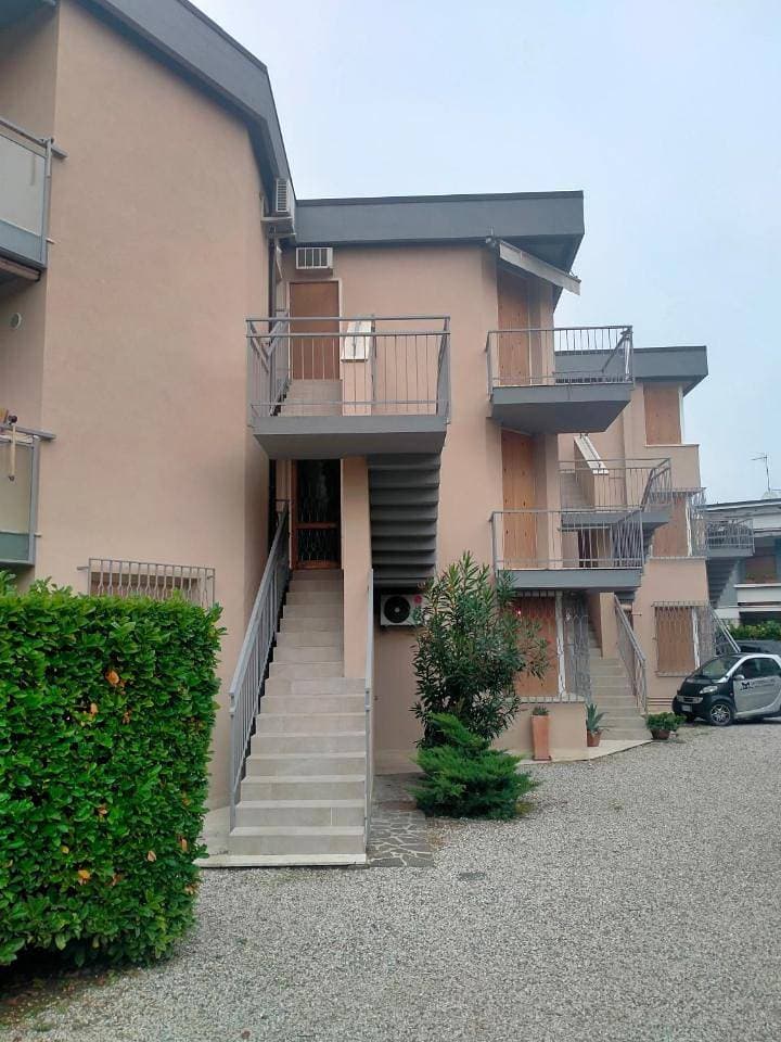 Foto 8 von 61: One-Bedroom Apartment