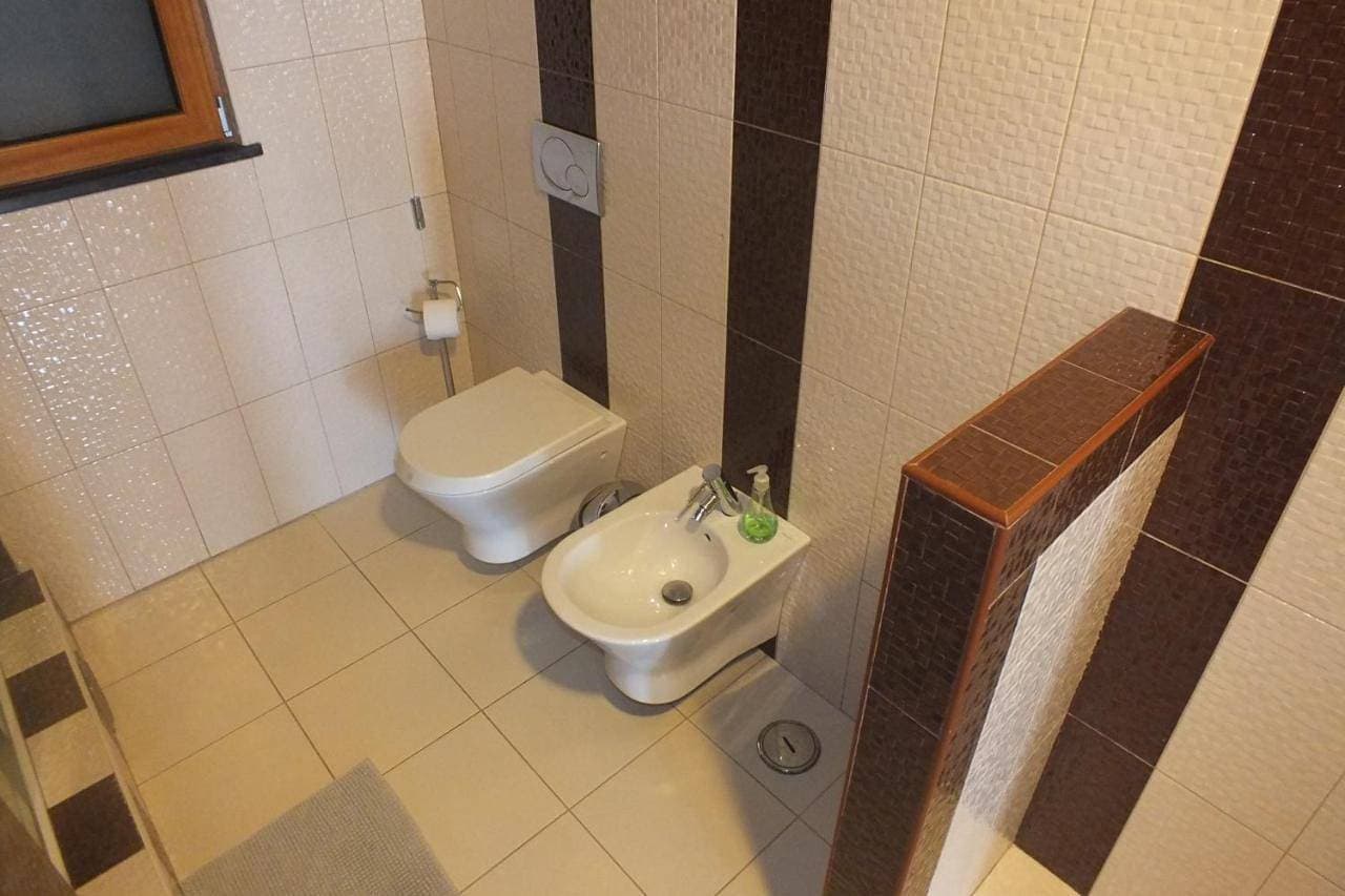 Foto 10 von 27: Double Room with Private External Bathroom