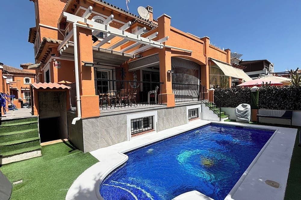 \"Villa Ana\" Semi-detached House in Playamar-Los Alamos Torremolinos with S/Pool 1