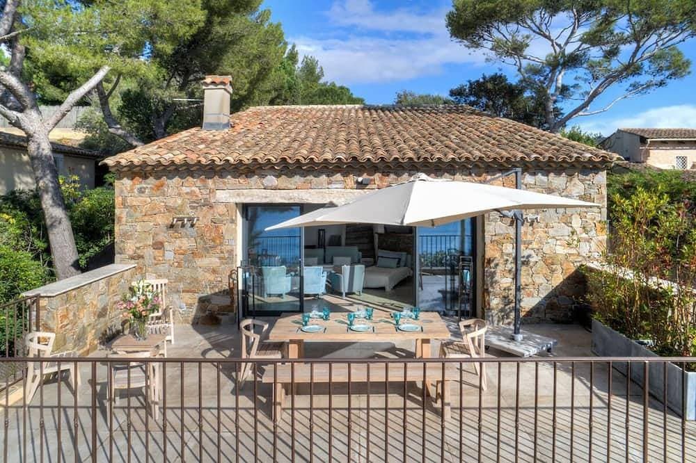 Foto 6 von 6: Superb Seaside Villa