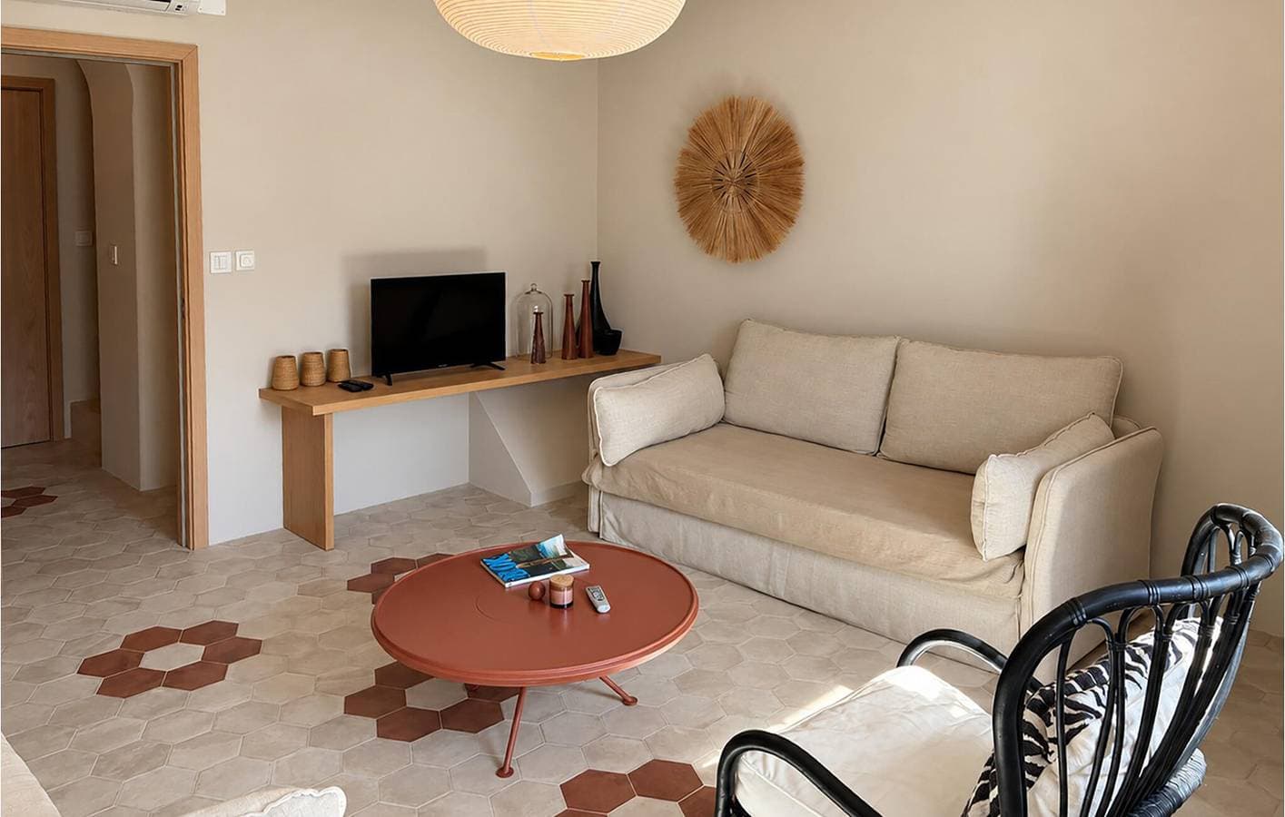 Foto 4 von 30: Gemütliche 2-Zimmer-Wohnung mit Meerblick, Pool und Terrasse – 2,5 km vom Strand entfernt