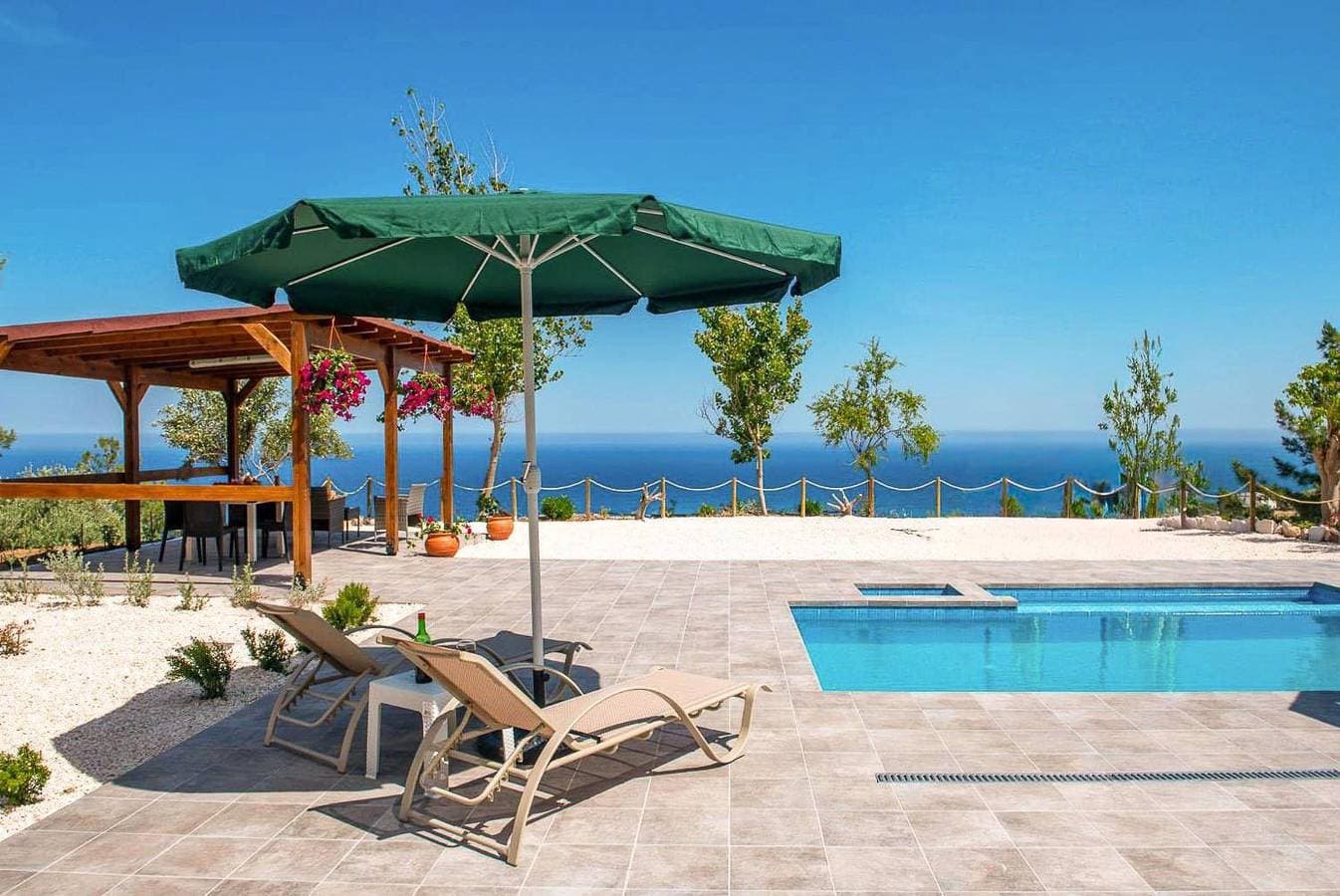 Foto 11 von 32: Villa für 2 Personen mit Terrasse