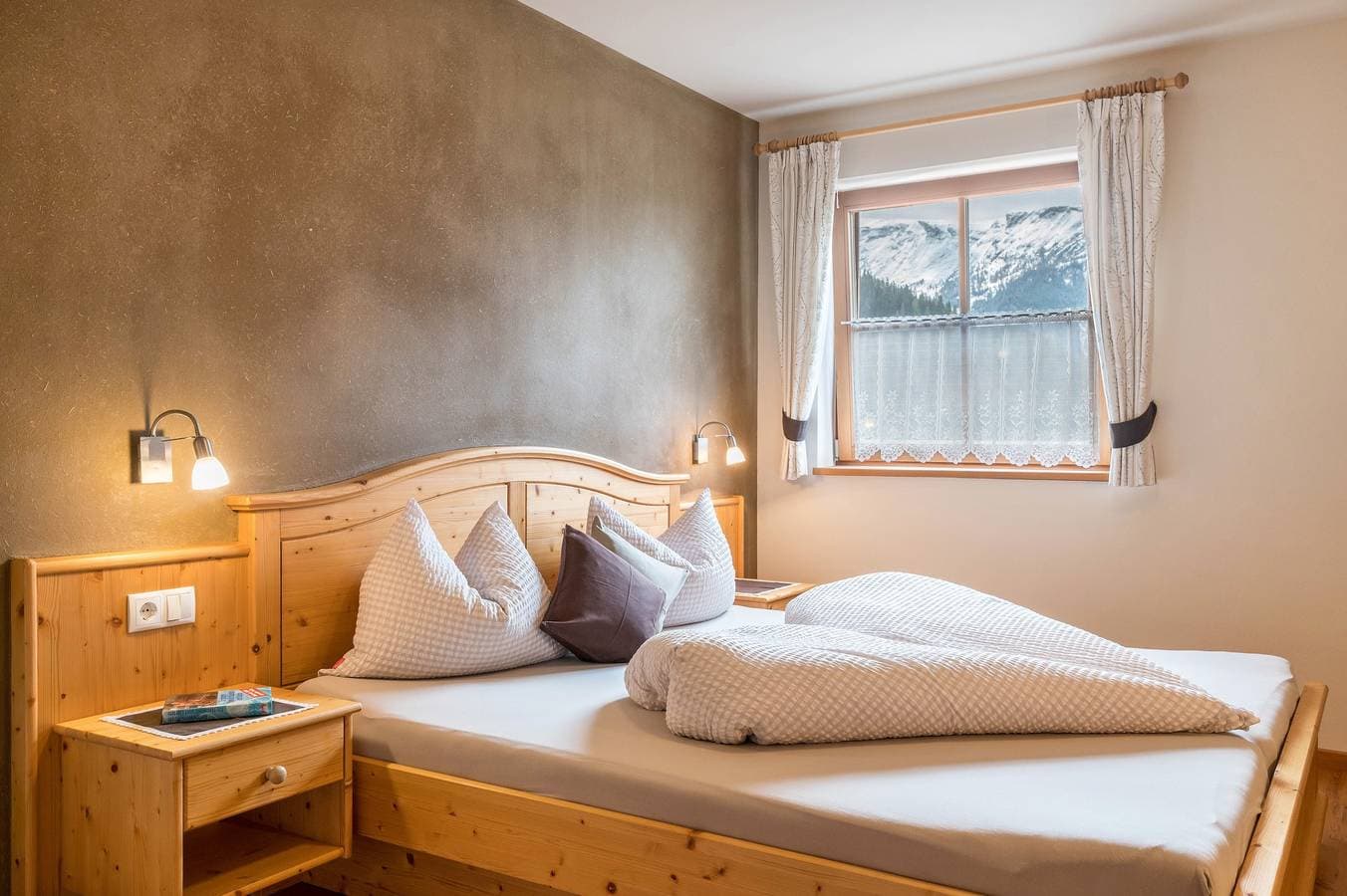 Foto 12 von 33: Ferienwohnung 'Ronsolhof Ortler' mit Bergblick, privater Terrasse und WLAN