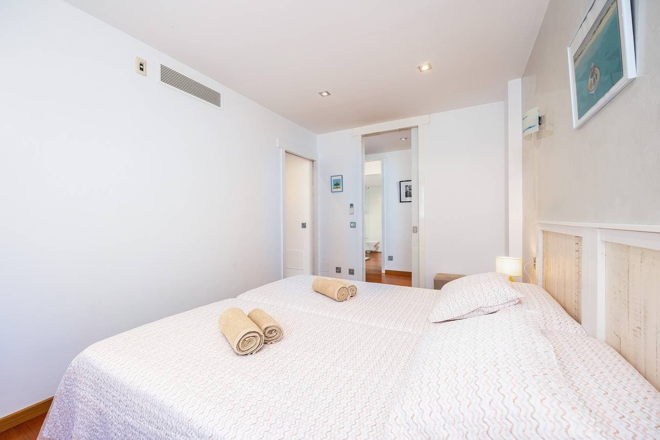 Foto 12 von 29: Ferienwohnung 'Ponent' mit Meerblick, WLAN und Klimaanlage