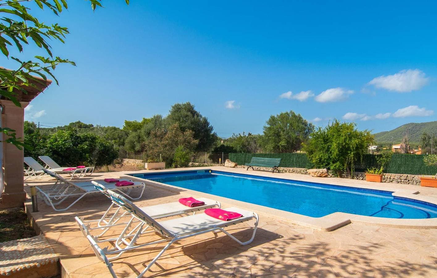 Foto 2 von 41: Gemütliche Wohnung mit Terrasse und Pool, 900m zum Strand Sa Marjal