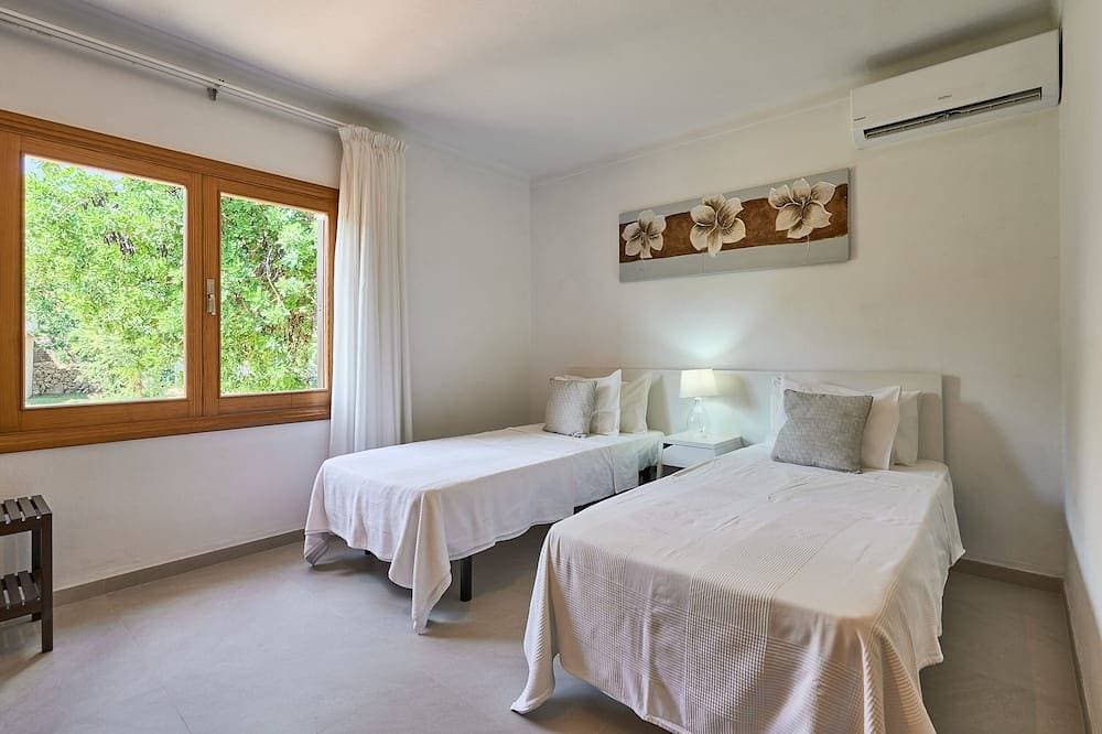 Foto 4 von 30: Garrovers de Shorta, Finca mit Pool, grossem Garten und Blick auf das Land