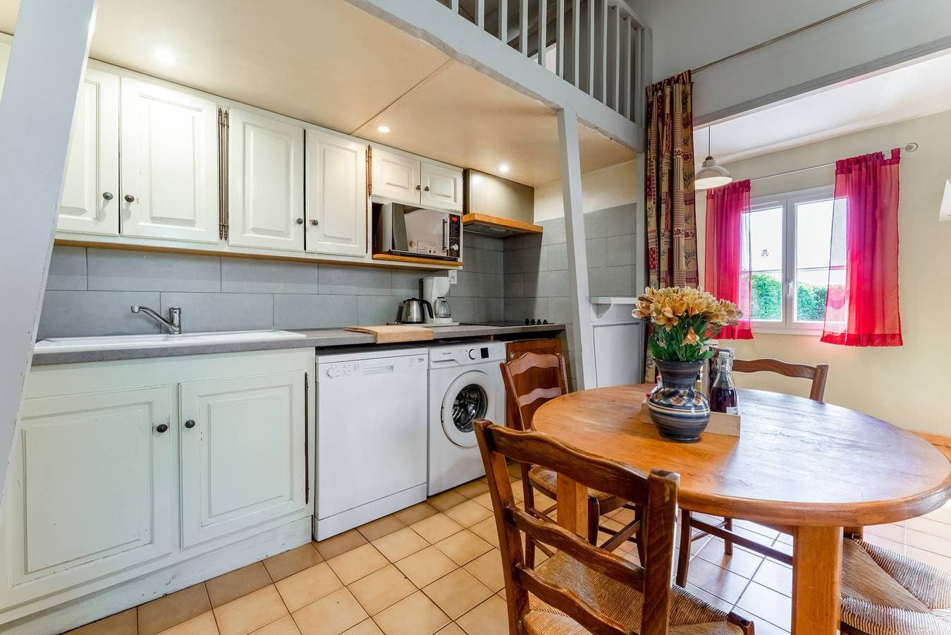 Foto 4 von 31: Ferienhaus 'Gite Fontenelle Alpilles' mit Gemeinschaftspool, WLAN und Klimaanlage
