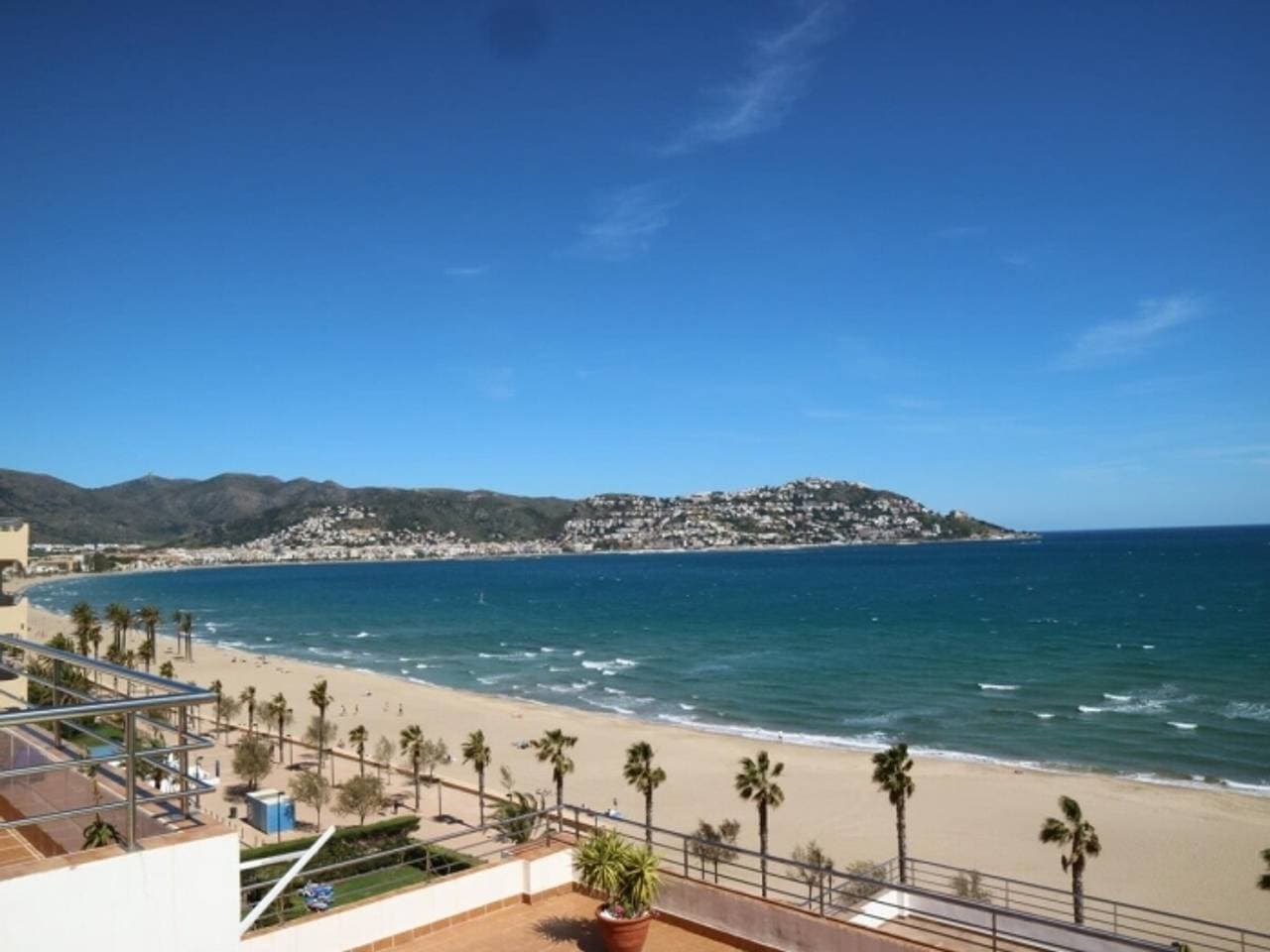 Foto 9 von 21: Gemütliches Studio im Zentrum von Roses, 50m vom Strand, mit Terrasse und kostenfreiem Wi-Fi