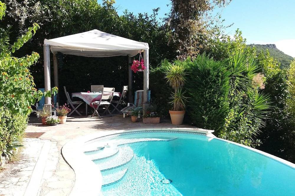 Foto 13 von 30: Beautiful villa, private pool, panoramic views, peaceful, central to all.