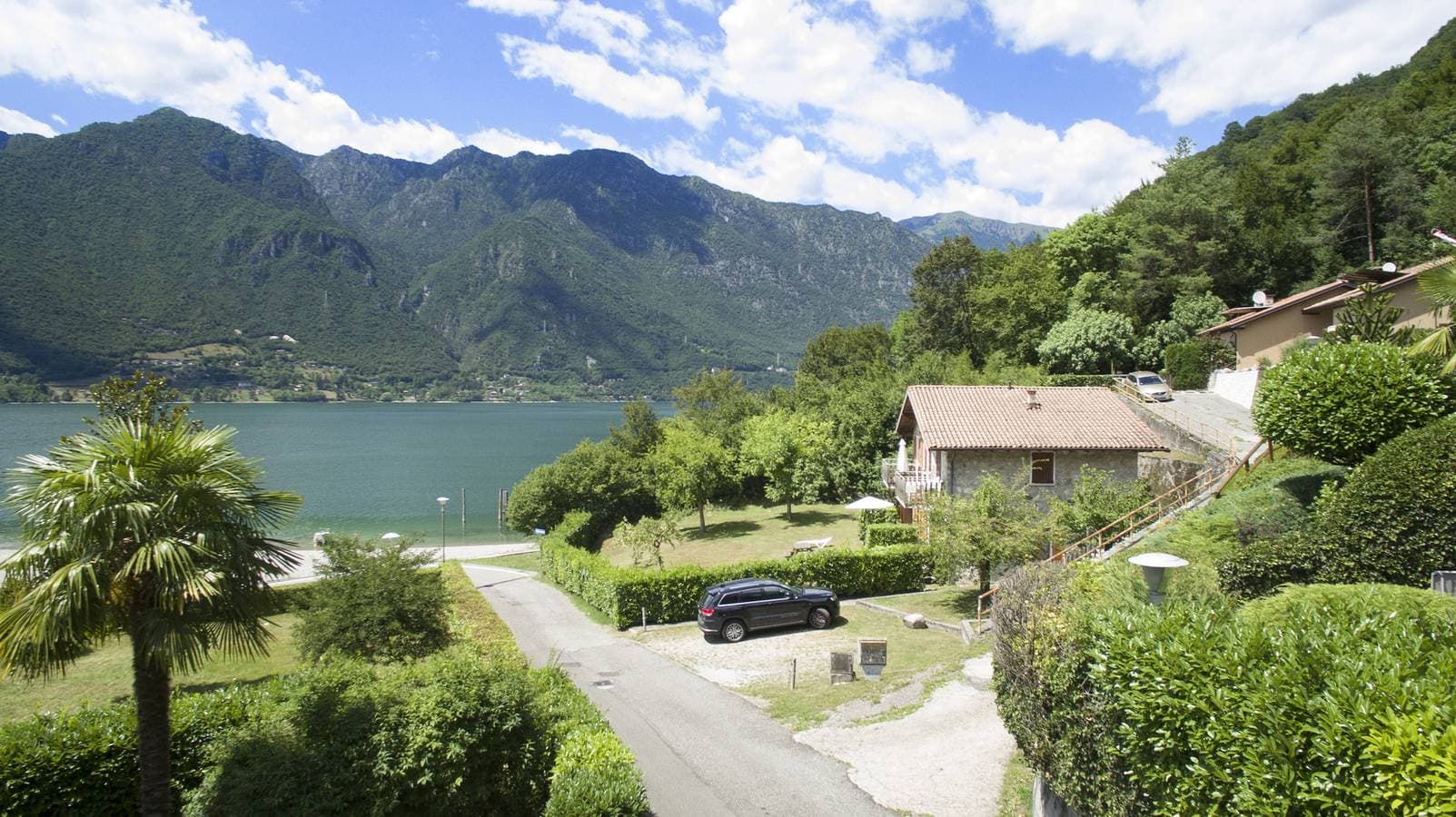 Foto 13 von 23: Ferienwohnung für 4 Personen mit Seeblick