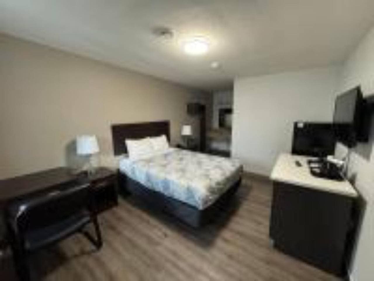 Foto 7 von 12: 1 Queensize-Bett | Nichtraucher, Kühlschrank