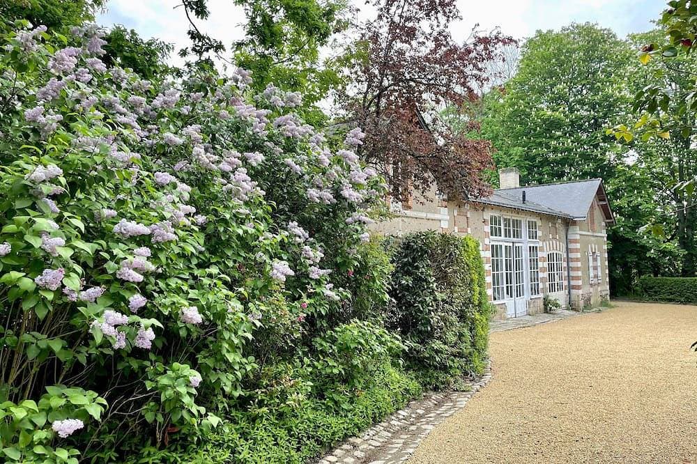Gîte de L'Orangerie- Château Le Fresne 1