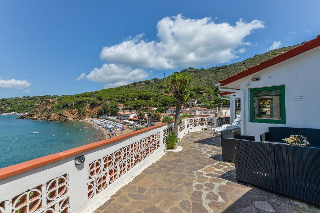 Foto 5 von 19: Ferienwohnung 'Villa Oda - Bilocale Sul Mare' mit Meerblick, WLAN und Klimaanlage
