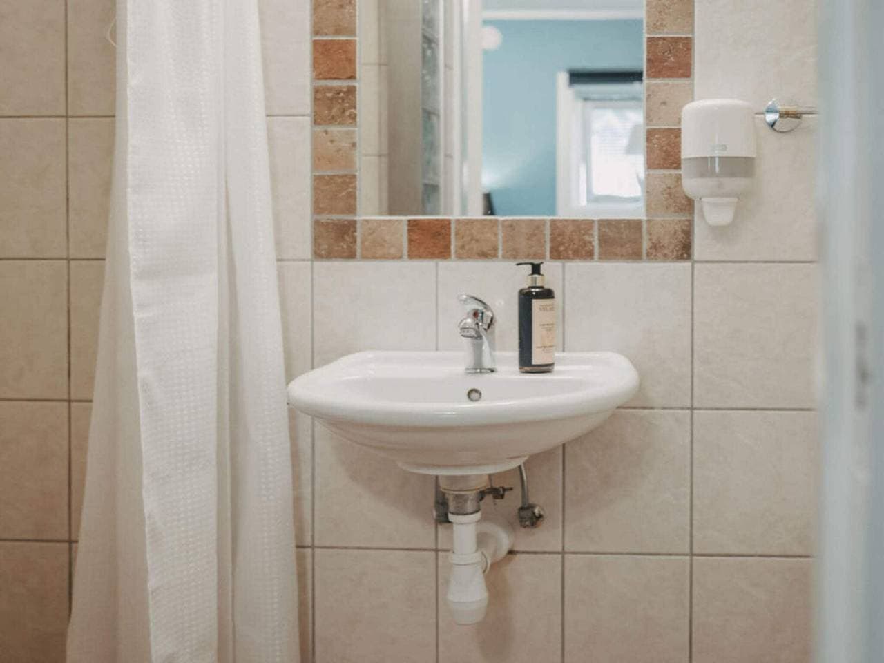 Foto 13 von 42: Schönes Hotelzimmer mit kostenlosem Frühstück