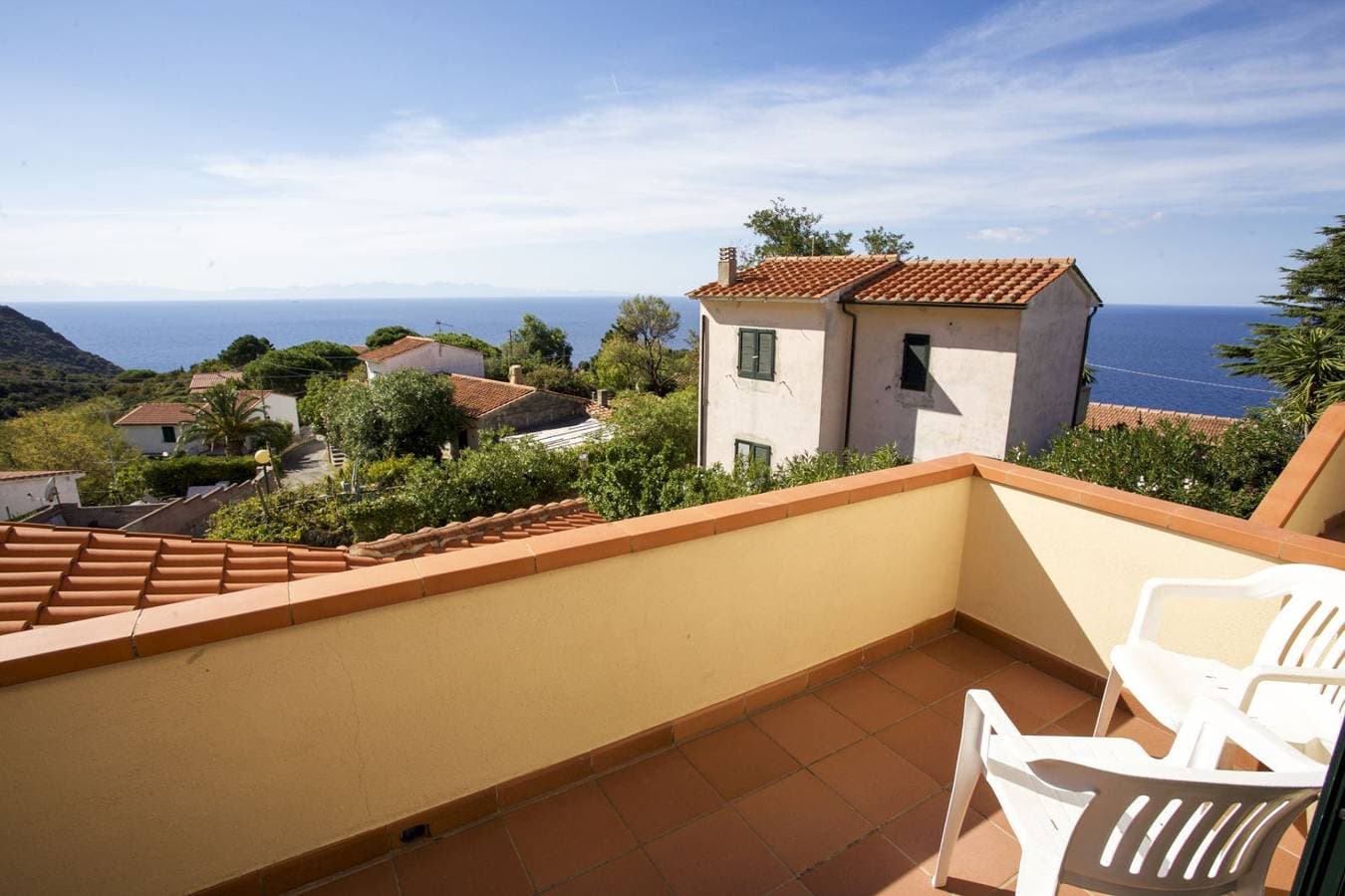 Foto 6 von 23: Ferienwohnung für 5 Personen mit Terrasse
