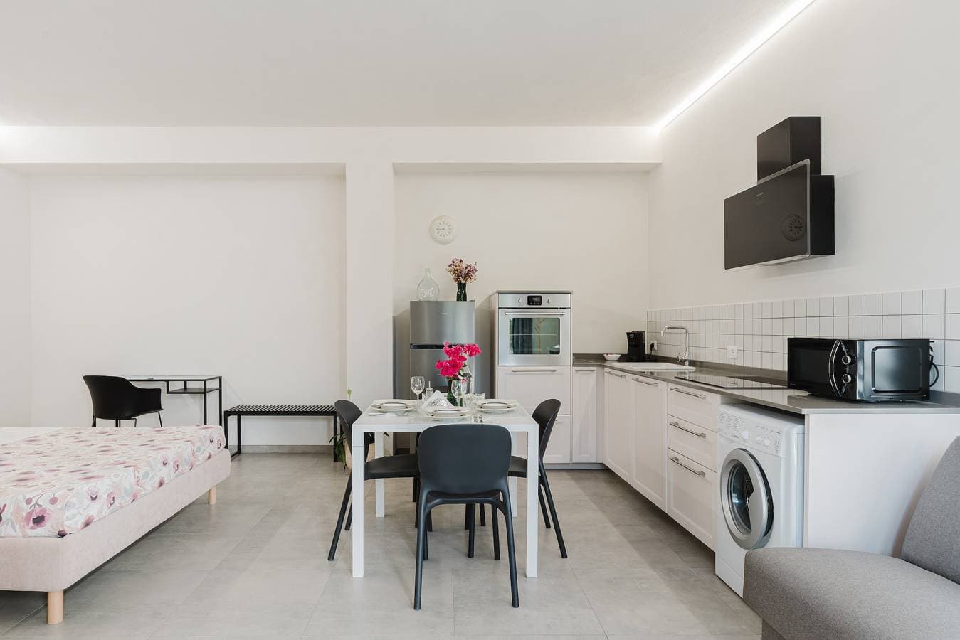 Foto 12 von 20: Apartment 'Vento E Salsedine Tramontana' mit privatem Garten, WLAN und Klimaanlage