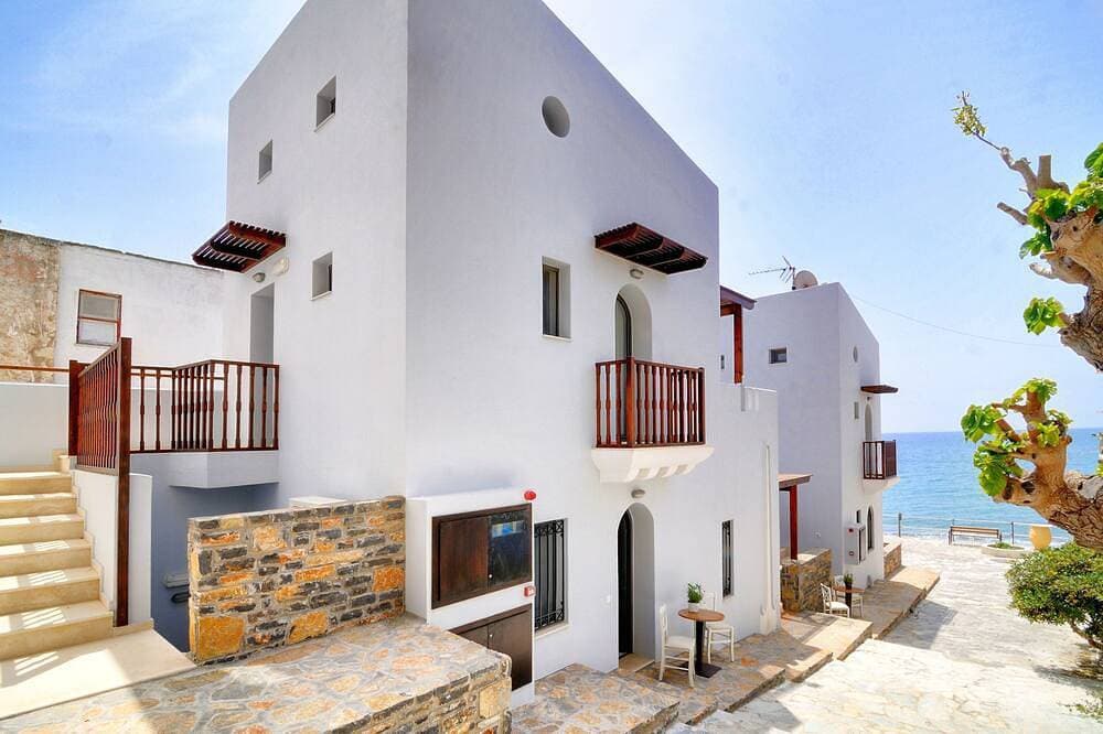 Foto 12 von 24: Myrtos Mare Suites - Seafront Maisonette