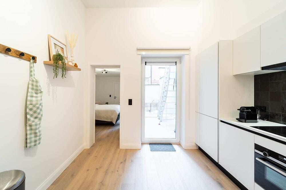 Foto 4 von 13: Your Antwerp Adventure: Sleeps 4!
