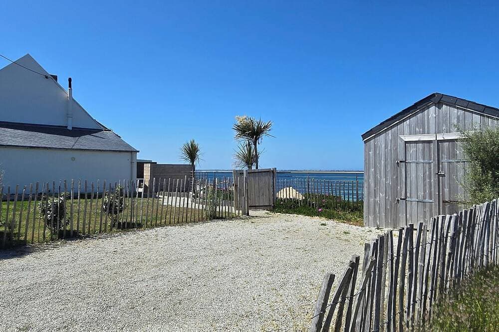 Foto 11 von 30: Füße im Wasser: Imprenable Sea View + Jacuzzi