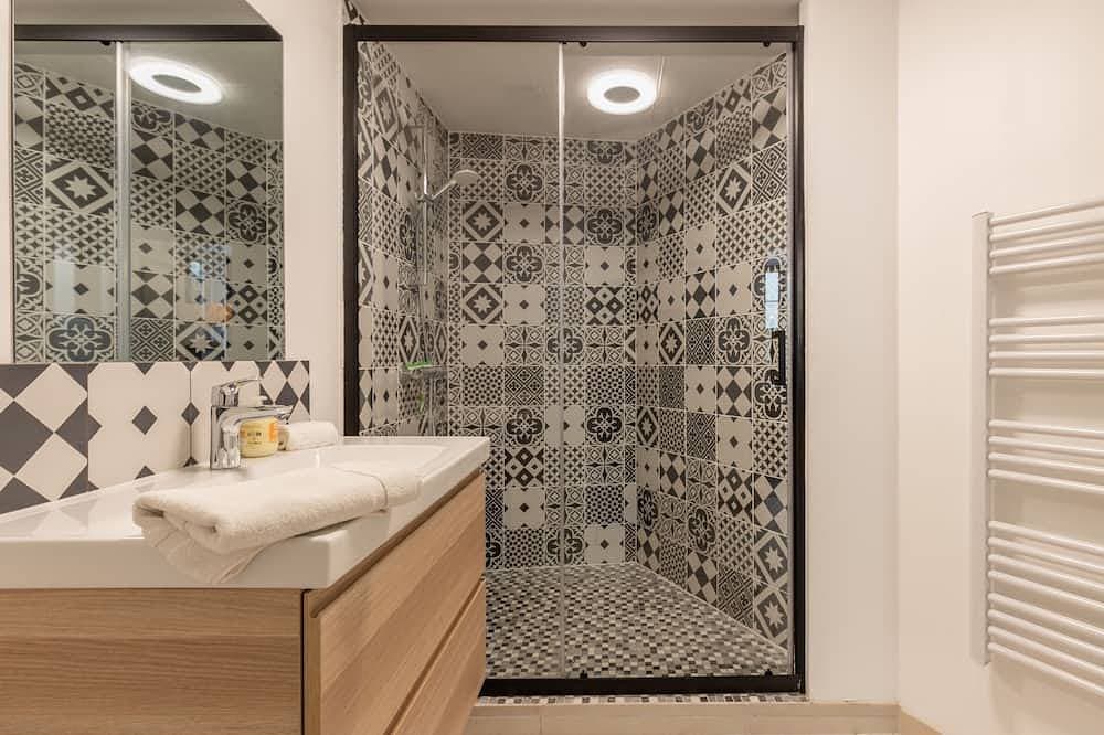 Foto 5 von 15: Apartment-Ensuite mit Dusche-Terrasse