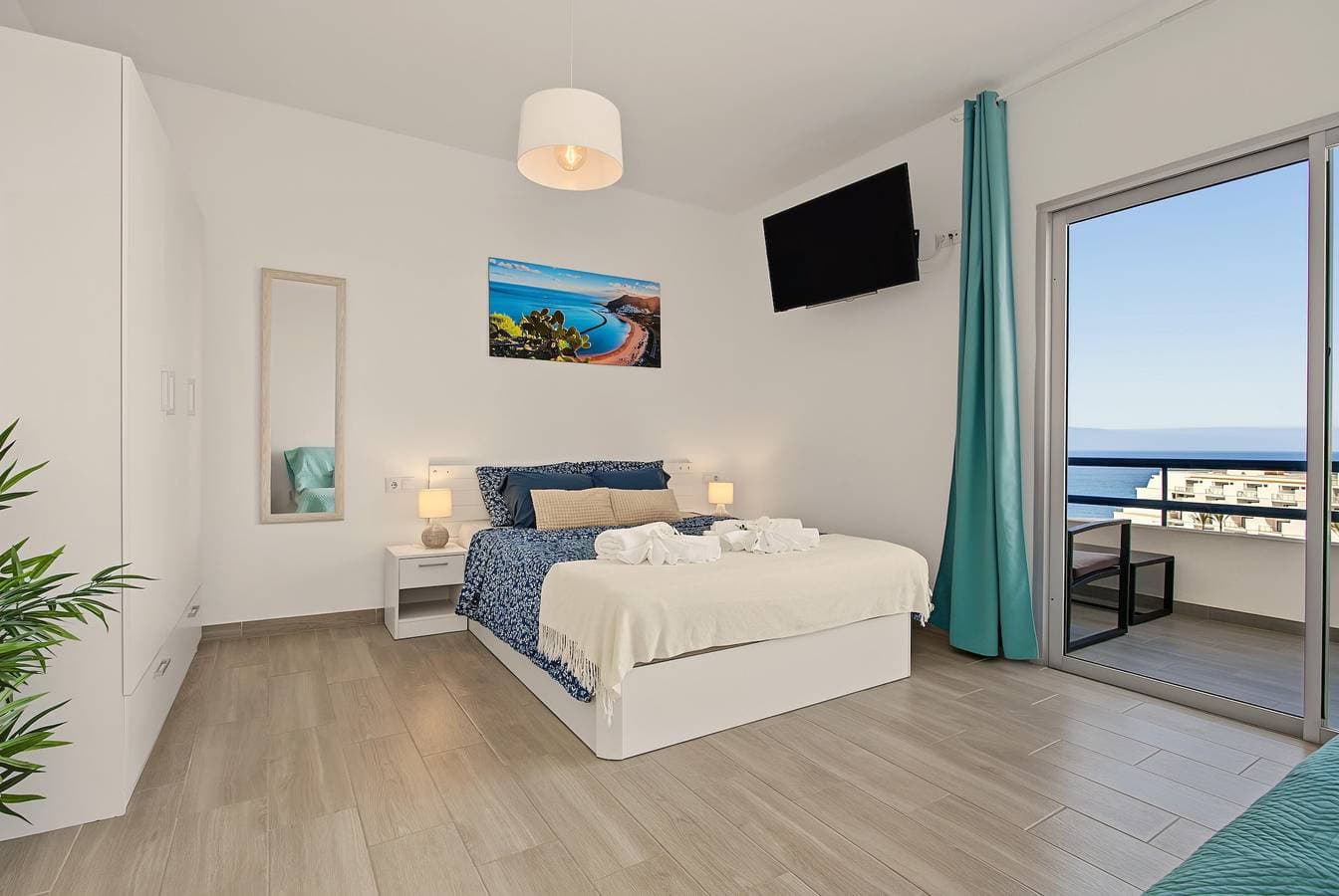 Foto 5 von 32: Ferienwohnung 'Dream Ocean Sunset' mit Meerblick, Gemeinschaftsgarten und WLAN