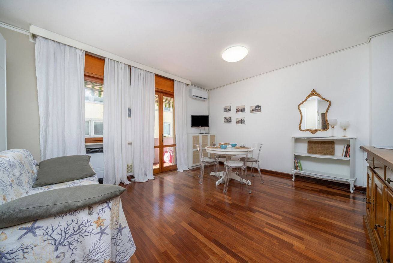 Foto 6 von 18: Ferienwohnung für 4 Personen mit Terrasse