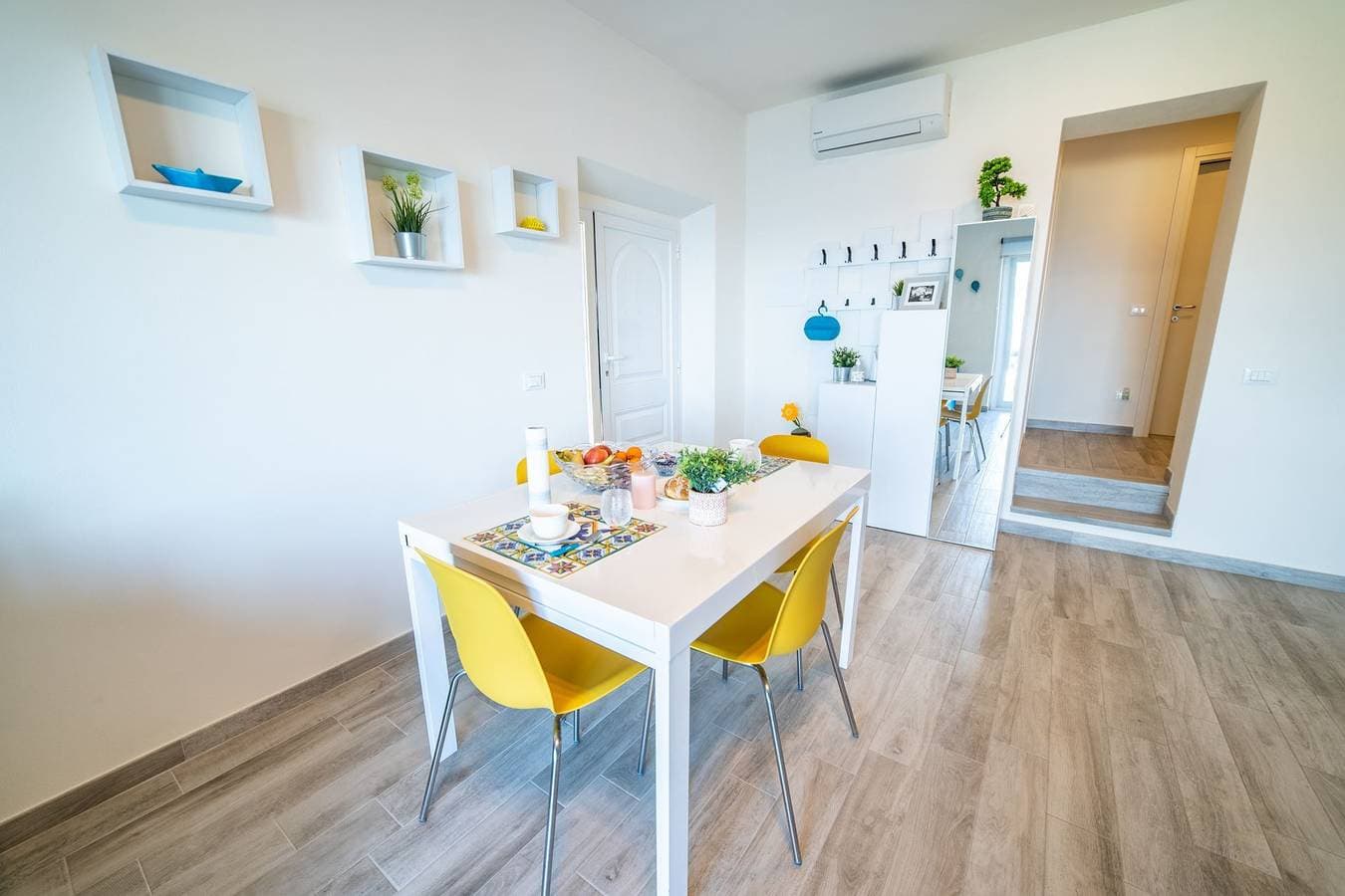 Foto 13 von 25: Ferienwohnung für 5 Personen mit Terrasse