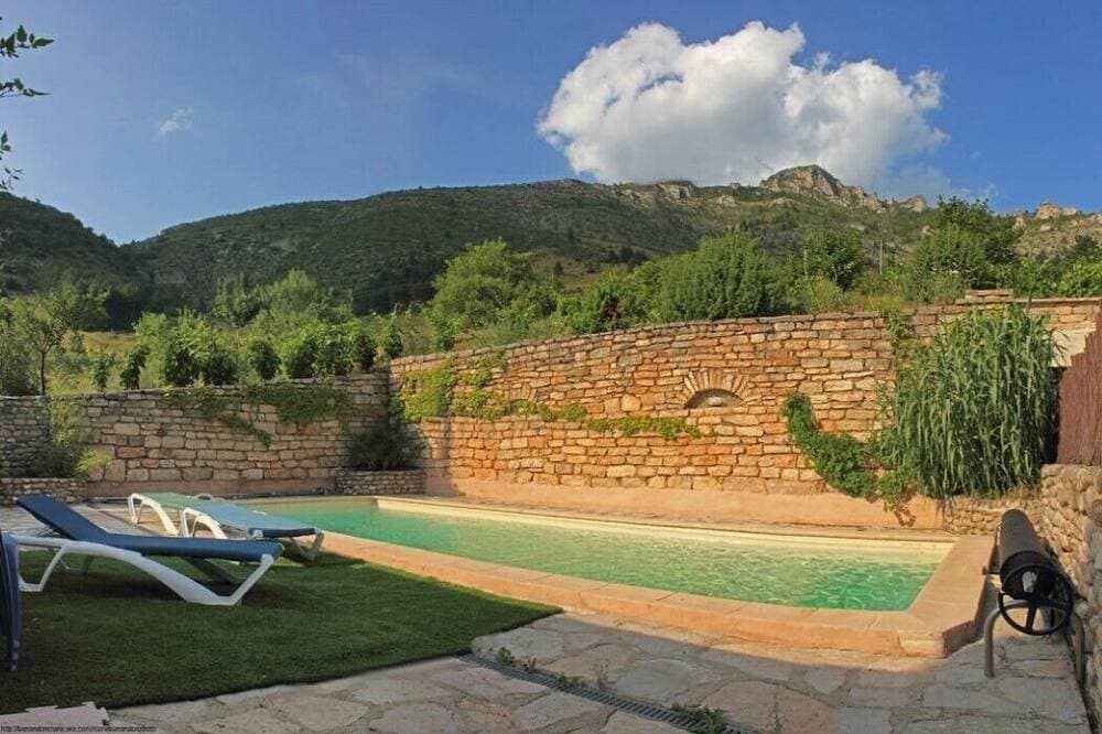 Maison Entière à Louer Pour 14 Personnes Dans les Gorges du Tarn 1