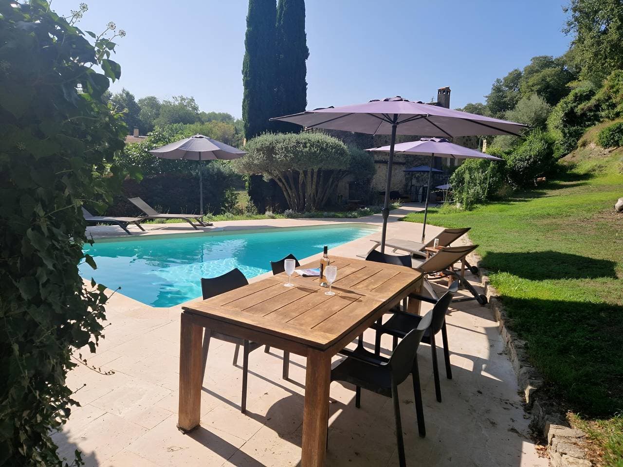 Wunderschöne freistehende Villa mit Pool 1
