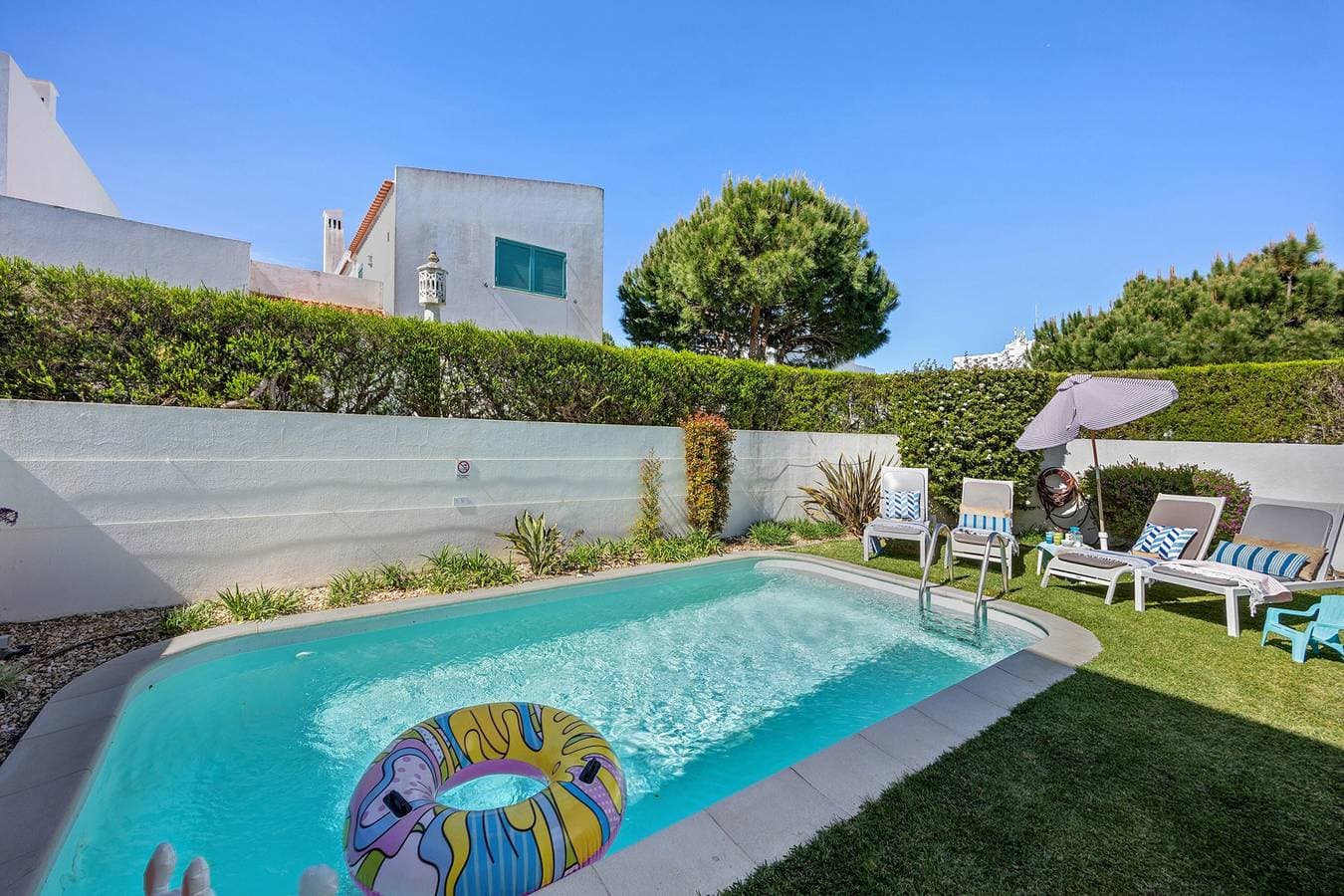 Foto 3 von 39: Villa „V-Blue“ mit privatem Pool, WLAN und Klimaanlage
