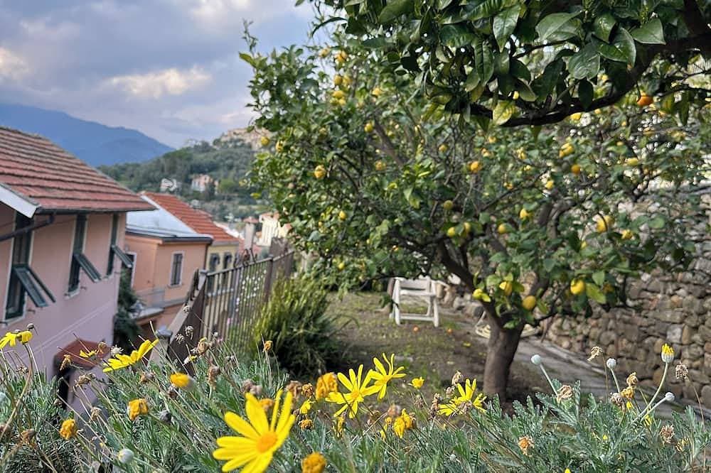 Piera's House: relaxation, hill, view 1