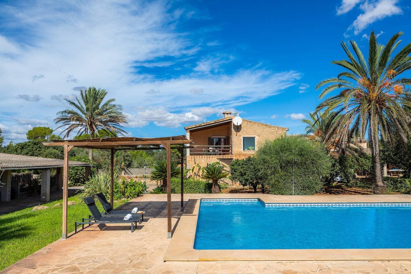 Foto 2 von 26: Ferienhaus 'Cas Casai' mit Bergblick, Pool und WLAN